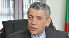بابا أحمد: نتائج إمتحانات التعليم المتوسط عبر الأنترنت مجرد تكهنات