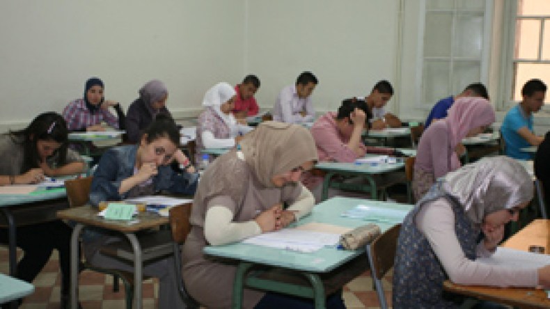 الناجحون في البكالوريا محرومون من اختيار الطب إذا تأكدت السنة البيضاء