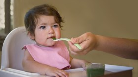 المنهج الغذائي الصحيح في مرحلة التسنين عند الأطفال