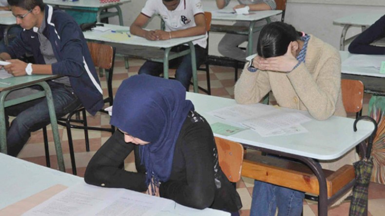 مراكز للمراجعة دون تعقيم ولا تنظيف.. ومترشحون دون كمامات!