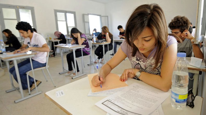 “الطلابي الحر” يطالب بإلغاء التعليمة الخاصة بالحاصلين على بكالوريا ثانية