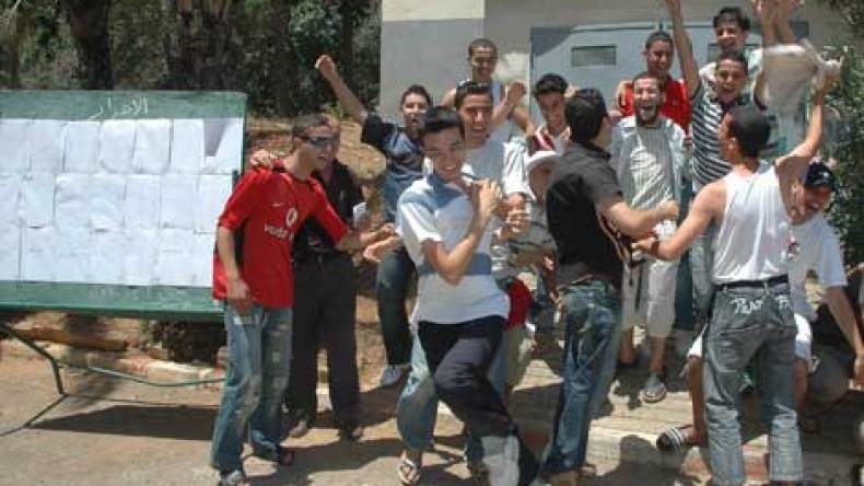 سلّم التنقيط وراء التراجع.. و”بكالوريا الانقاذ” ضرورة لرفع المستوى