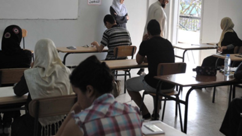 نقلت خمس مرات بين الولايات.. تمرد عليها أساتذة وفتح مركز خاص لها