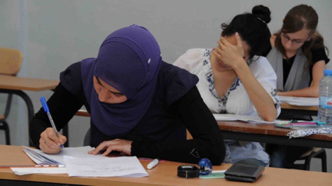 مُدرسة: أسئلة الفيزياء سهلة تناولت 90 بالمائة من البرنامج