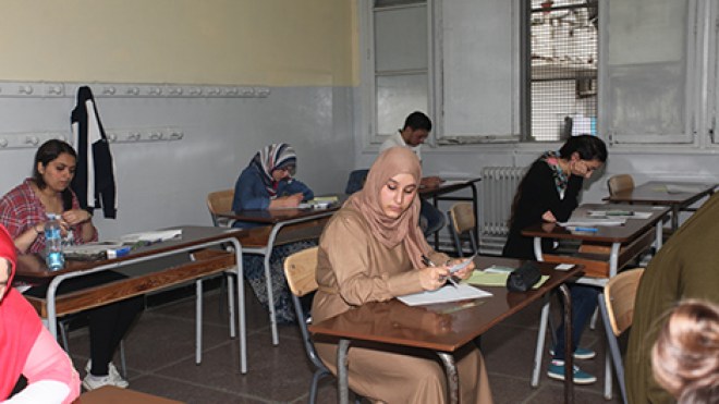 أسئلة “سهلة” في الآداب.. وغيابات بالجملة للحرّاس