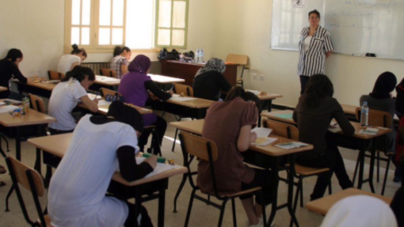 حصص استرخاء لمرشحي البكالوريا لدعمهم نفسيا قبل الامتحان