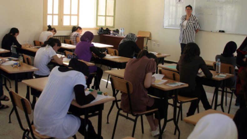 الاستعانة بأساتذة الابتدائي والثانوي لقمع الغش في “البيّام”
