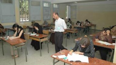 Algérie / Les élèves des classes terminales contraint à restituer les livres en échange d’une convocation au baccalauréat.