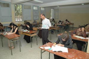 Algérie / Les élèves des classes terminales contraint à restituer les livres en échange d’une convocation au baccalauréat.