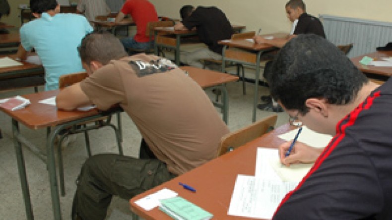 إجراء امتحانات إثبات المستوى لتلاميذ التعليم عن بعد بداية من الغد