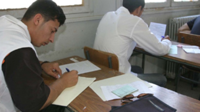 التلاميذ الناجحون في الرابعة متوسط مخيرون بين الثانوية أو التكوين المهني