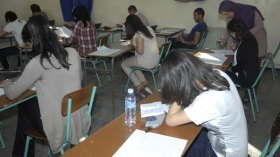 بكالوريا بالسيقان العارية!