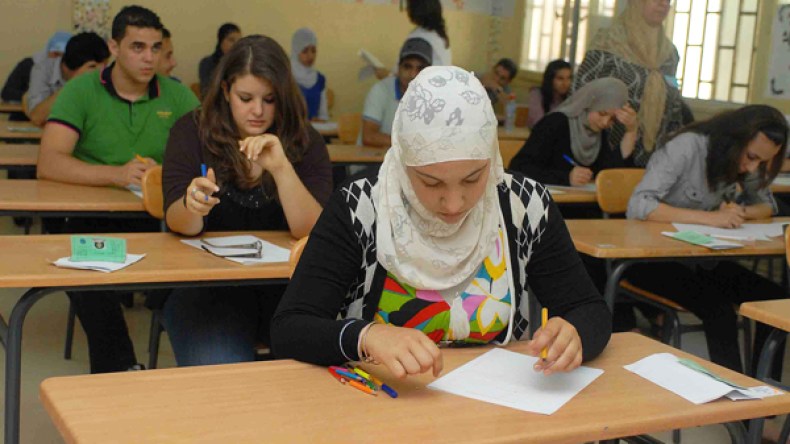“فتنة” بسبب “استفتاء” بن غبريط لتلاميذ البكالوريا!