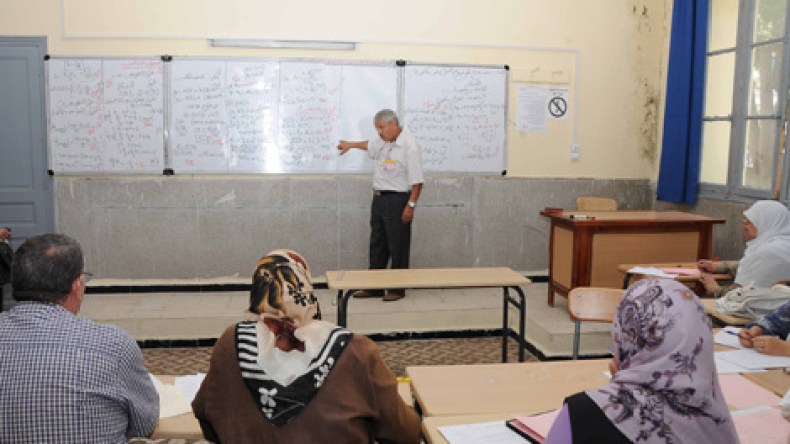 مصححو الامتحان يعلقون التصحيح احتجاجا على الغش في البكالوريا