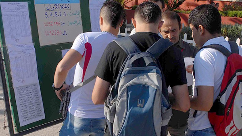 300 مليار من جيوب الأولياء مقابل تسجيل أبنائهم لشهادات نهاية السنة