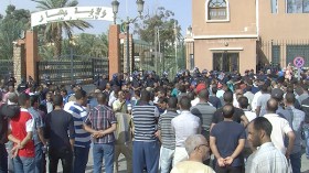 قرية مازر ببشار تشيع جثمان “أحمد ياسين” على وقع الإغماءات