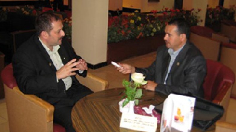 الجزائر أرسلت طلبة لدراسة التكنولوجيا بلغة ميتة بأندونيسيا!