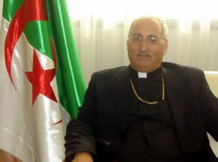 Ghaleb Badr       anime  une messe pour les  chrétiens       des communautés étrangères à l’église       de Tibhirine