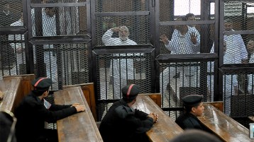 إعدامُ‮ ‬الإخوان أم ثورة‮ ‬25‮ ‬يناير؟