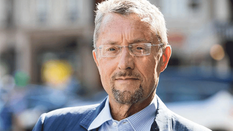 لا يمكننا الاستغناء عن تكريم الحركى.. واستقرار الجزائر يهم فرنسا!