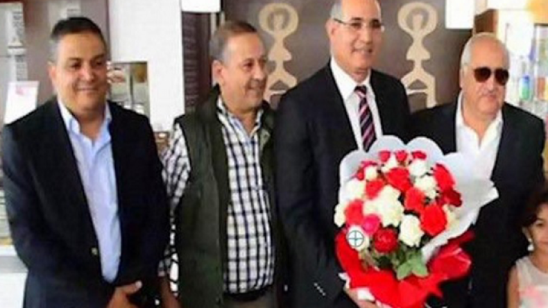 بادو الزاكي يحل بالجزائر