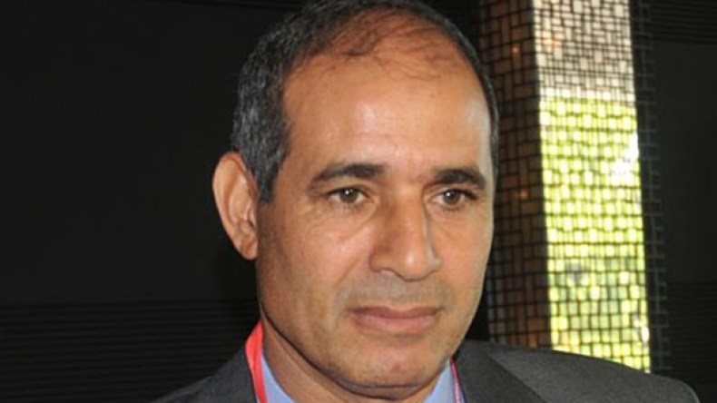 وفاق سطيف يفكر مجددا في التعاقد مع بادو الزاكي