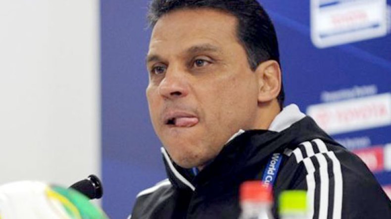 البدري يرفض كوبر في السنغال.. ويندد بـ”تجاهل” لاعبيه