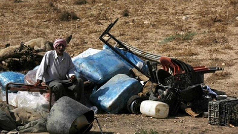 “إسرائيل” ستهجر بدو القدس إلى الأغوار