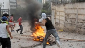 حرق مركز ثقافي وجرح دركيين في احتجاجات بتيبازة