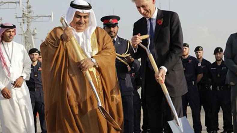 انطلاق عملية بناء القاعدة العسكرية البريطانية في البحرين