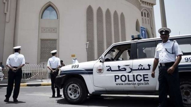 السجن وإسقاط الجنسية لـ139 بحرينياً