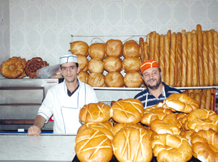 Algeria: Bakers warn over open strike