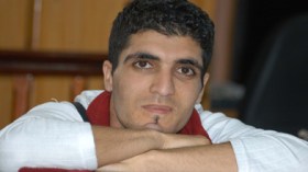 كاريكاتوري الشروق يوقع ألبومه الأول بمكتبة العالم الثالث