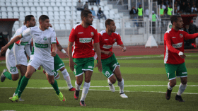 اتحاد بلعباس يشن حربا نفسية على الحمراوة، ويقلص التذاكر إلى النصف