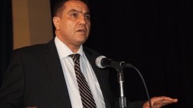 لا تستمعوا إلى دعاة الإحباط ولا بديل عن الحوار