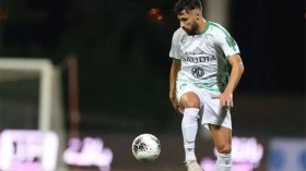 إدارة أهلي جدة تهاجم بلايلي ووالده وتطالب بمليوني دولار تعويضا