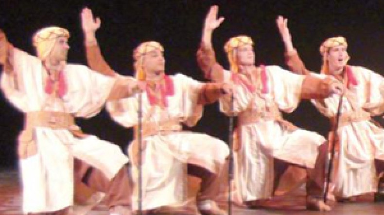 ” طلبنا اللجوء  السياسي  لأننا لم نستطع العيش بـ 14 ألف دينار في بلادنا “