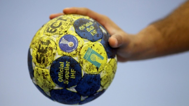 أواسط اليد الجزائرية يكتفون بمطاردة المركز الثالث