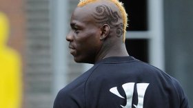 ميلان يضع 5 شروط مُهينة وقاسية للمشاغب.. وبالوتيلي يقبل ويتحدّى