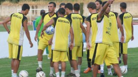 بن طلحة تنهزم بثنائية أمام قفصة في شوط واحد