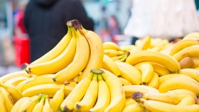 حجز 60 طنا من الموز كانت مخبأة بغرف التبريد بمفتاح