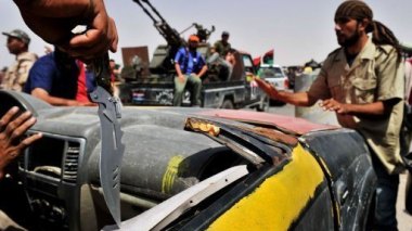 Libye: forte résistance à Bani Walid, un fils Kadhafi réfugié au Niger