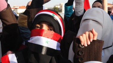 Syrie : les arrestations se multiplient, les femmes dans la rue à Banias