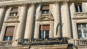 تحويل رؤوس الأموال عبر البنوك سيخضع لرقابة الجمارك