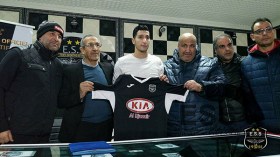 بانوح يوقع رسميا في وفاق سطيف