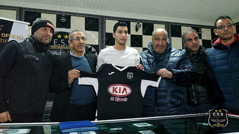 بانوح يوقع رسميا في وفاق سطيف