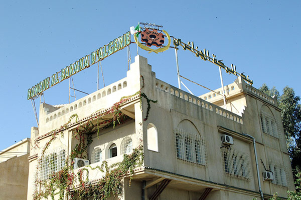 Eleven billion dinars of “halal” loans earmarked for Algerians and 6,600 billion dinars for investors