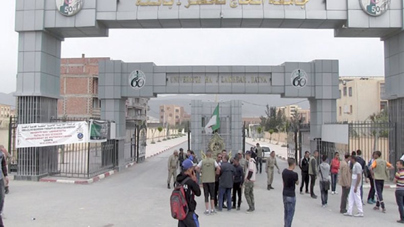 قسم الأدب العربي بجامعة باتنة الأول وطنيا في أطروحات الدكتوراه