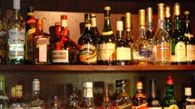 الشعب يريد غلق المخمرات ببلدية عين البية في وهران