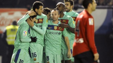 Barca travel in style to stay top